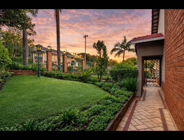 4 BEDROOM HOUSE FOR SALE IN WATERKLOOF RIDGE